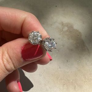 Juicy Couture Crown Stud Earring